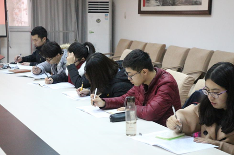 【两学一做】学院党委书记侯志军带领我院学生干部学习习近平在高校思想政治工作会议上的讲话精神