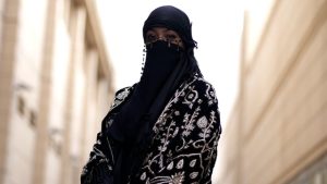 5 Trendy Ways to Style Your Abaya This Season